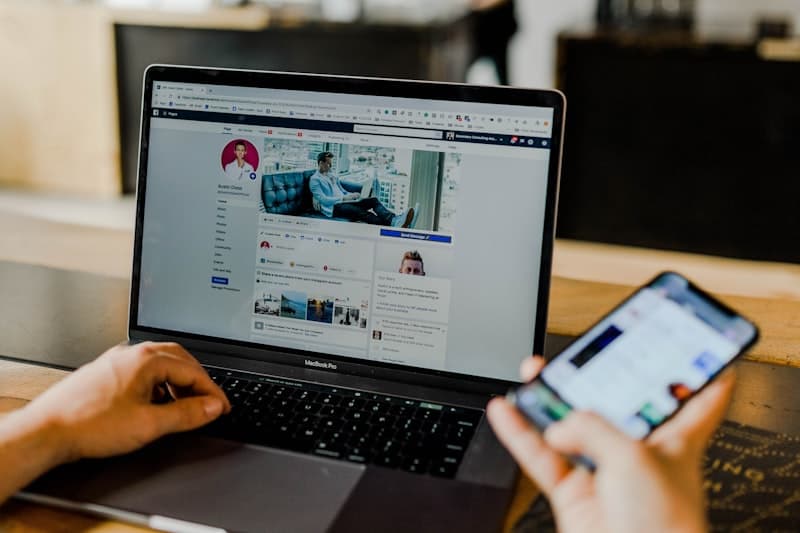 Bitwarden (Best Free Option)