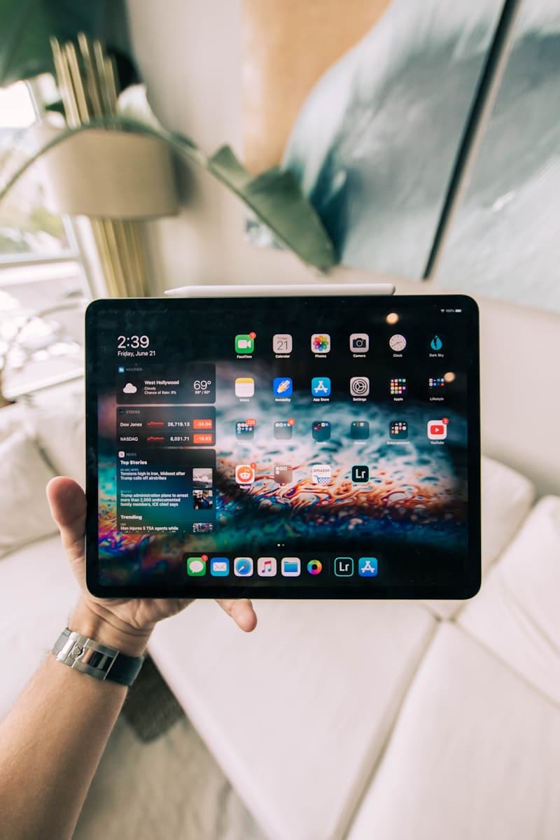 Apple iPad Pro M4 (Best Overall Tablet)