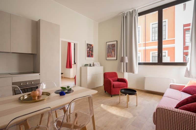 Communicate with Hosts Before Booking
