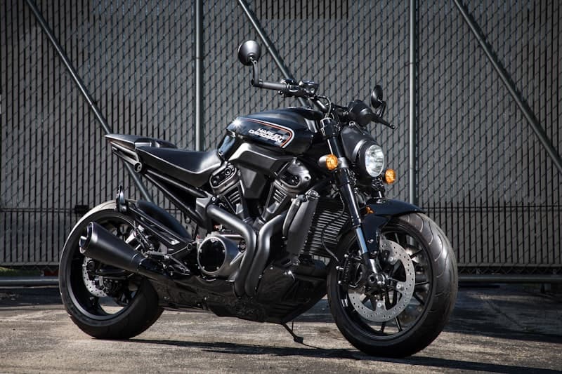 Honda CB300R (Best Beginner Naked Bike)